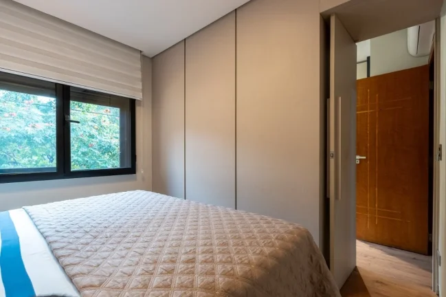 Imagem Casa Sobrado Planalto Paulista - 381M², 3 Dorms, 2 Suítes, 3 Vagas, Piscina, Churrasqueira, Hidromassagem, Espaço Gourmet, Closet, Aquecimento Solar.