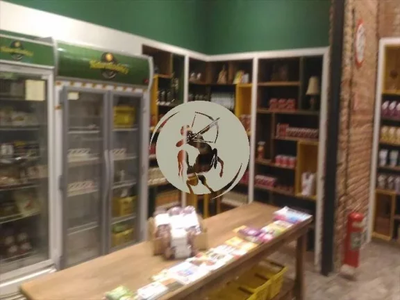 Imagem FUNDO DE COMÉRCIO, BEM ABASTECIDO , ÓTIMA LOCALIZAÇÃO, 2 FUNCIONÁRIOS, PAGA 4.000,00 DE ALUGUEL...