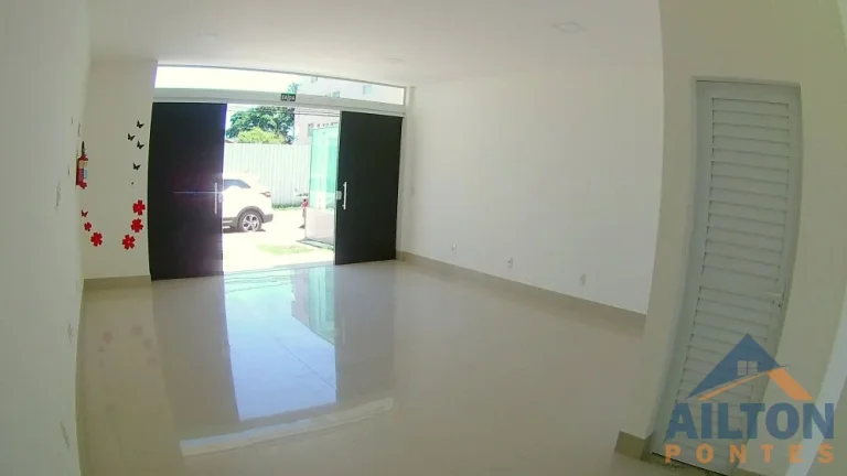Imagem Loja Comercial à Venda na Quadra do Mar na Praia do Morro - Guarapari/ES