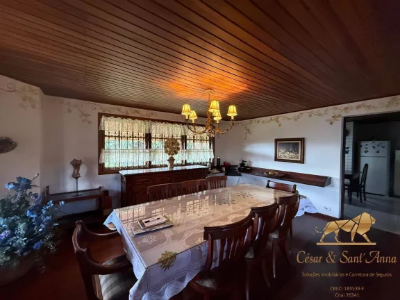 Imagem Linda Casa a Venda com 6 suítes e um chalé em Campos do Jordão SP