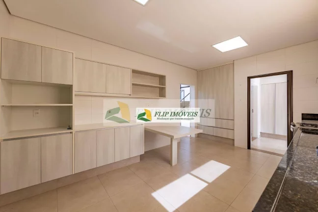 Imagem Casa com 4 dormitórios à venda, 360 m² por R$ 2.950.000,00 - Chácaras Alpina - Valinhos/SP