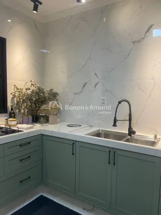 Imagem Linda e aconchegante casa, com 3 quartos sendo 1 suíte, 1 banheiro social, 1 lavabo com armário pl...