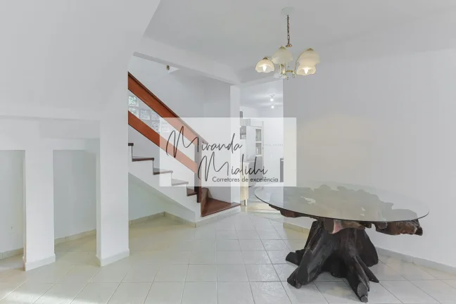 Imagem Casa com 4 quartos, sendo 2 suítes à venda no Córrego Grande