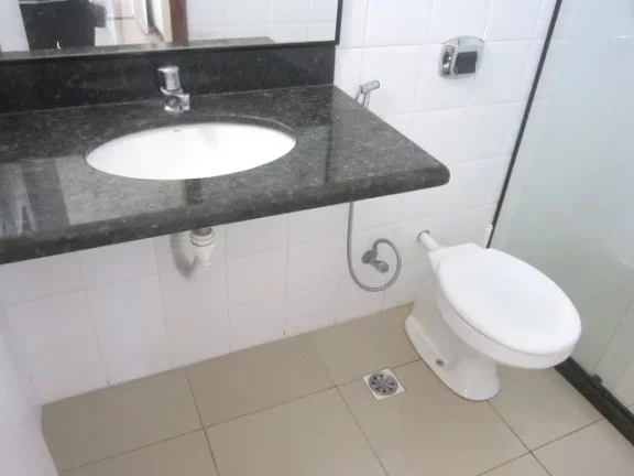 Imagem Apartamento Alto Padrão, 04 Quartos, 02 Suites, 02 Vagas de Garagem, Frente Mar, Praia do Morro, Guarapari - ES