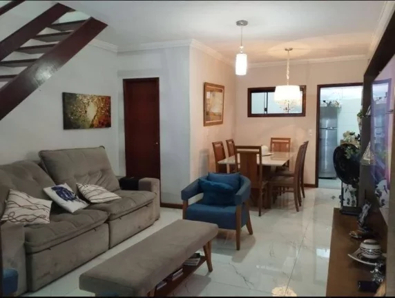 Imagem Vendo esta linda casa no centro de Cabo Frio RJ.