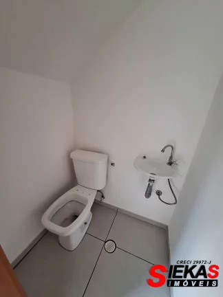 Imagem Casa para locação em São Paulo-SP, bairro Carrão: 2 quartos, 2 suítes, 1 sala, 3 banheiros, 1 vaga de garagem, 65m² de área.