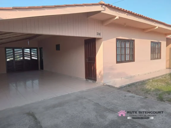 Imagem Excelente Casa em Alvenaria no Bairro Salinas- Balneário Barra do Sul-SC