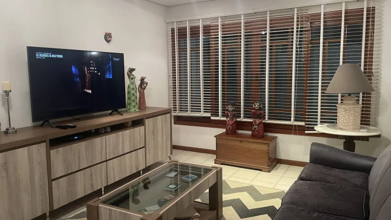 Imagem Casa com 6 Quartos para Temporada em Jurerê Internacional