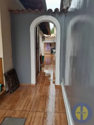 Imagem VENDO CASA DE 2 QUARTOS COM PISCINA EM ITAIPU + UM ANEXO NOS FUNDOS