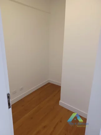 Imagem Apartamento reformado para locação com 4 dormitórios e 4 banheiros na Saúde/SP!