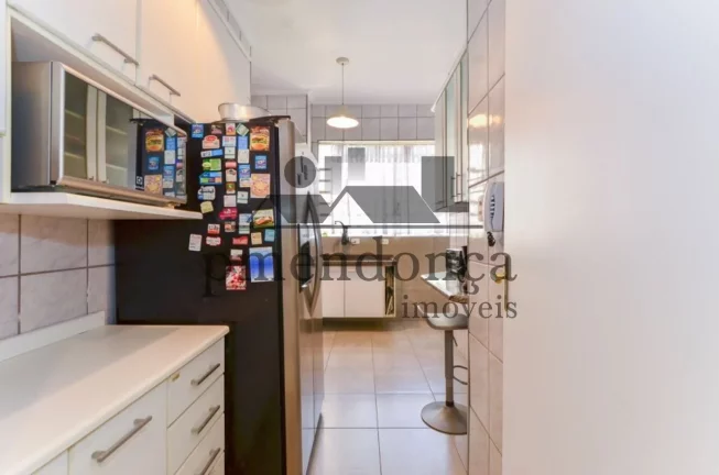Imagem Apartamento em Higienópolis prédio badalado com 106m², 3 quartos e 1 vaga.