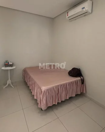 Imagem Casa, Condomínio Country Club, 04 quartos, sendo 01 suíte