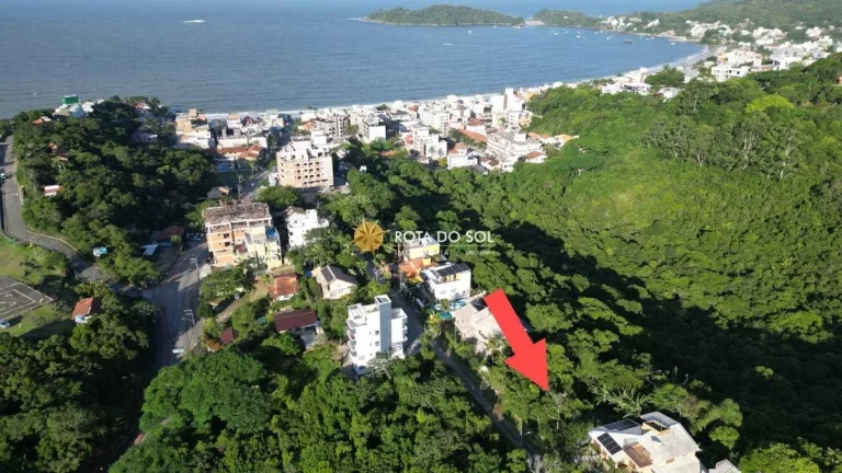 Imagem Terreno à venda no Centro de Bombinhas