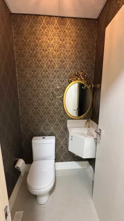 Imagem Apartamento frente mar com 3 suítes e 3 vagas de garagem em Meia Praia - Itapema/SC