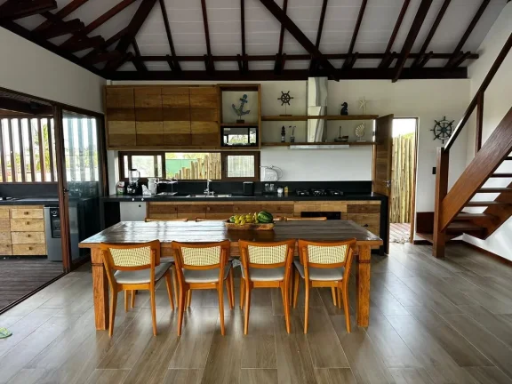 Imagem Casa em Condomínio à venda em Imbassaí, Mata de São João - Condomínio fechado com vista para o mar