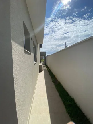 Imagem Maravilhosa casa térrea com 03 suítes, área gourmet integrada com a cozinha