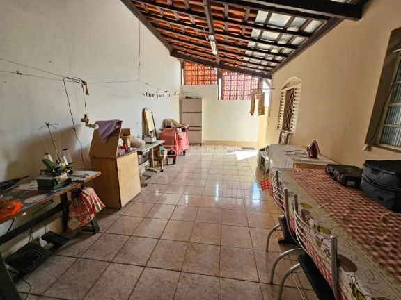Imagem Casa à Venda