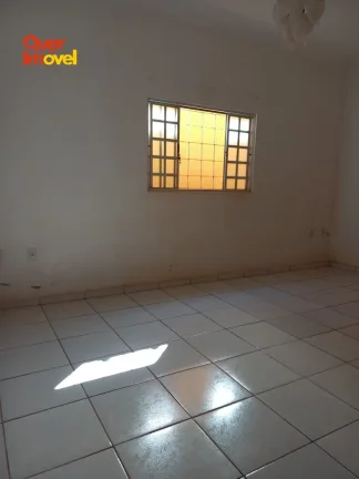 Imagem Imperdível oportunidade de casa à venda em Ribeirão Preto-SP, bairro Parque Residencial Cândido Portinari: 3 quartos, 2 salas, 2 banheiros, 4 vagas de garagem e 290m²!
