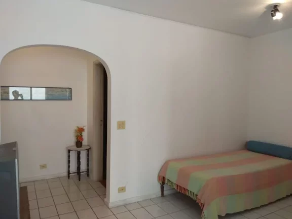 Imagem PITANGUEIRAS- CALÇADÃO , AMPLO APARTAMENTO COM VAGA DE GARAGEM NO PRÉDIO.