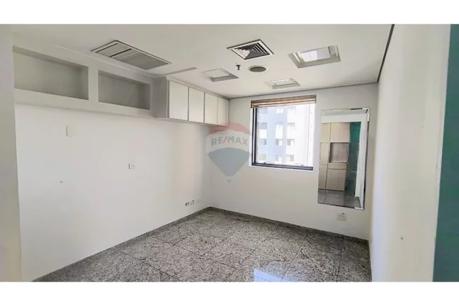 Imagem Sala comercial com 40m² com recepção 2 salas 2 banheiros 2 vagas para locação na Vila Olímpia