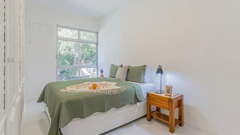 Imagem Apartamento Lagoa - 119M², 3 Dorms, 1 Suíte, 1 Vaga Demarcada, Churrasqueira, Academia, Salão de Festas e Jogos, Brinquedoteca, Quadra.
