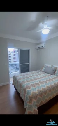 Imagem Amplo apartamento à 30 metros da praia