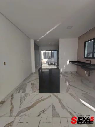 Imagem Imóvel de alto padrão com 3 quartos, 3 suítes e 4 vagas de garagem em Mogi das Cruzes-SP, Cidade Parquelandia.