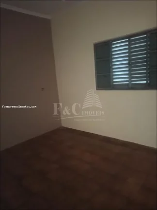 Imagem Casa para Venda em Limeira, Jardim Gustavo Picinini, 3 dormitórios, 1 banheiro, 2 vagas