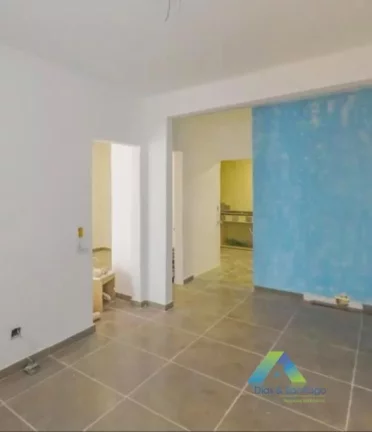 Imagem Otima casa toda reformada a 7 minutos da estação do metro Saúde localizada em bairro com fácil acesso a comércios.