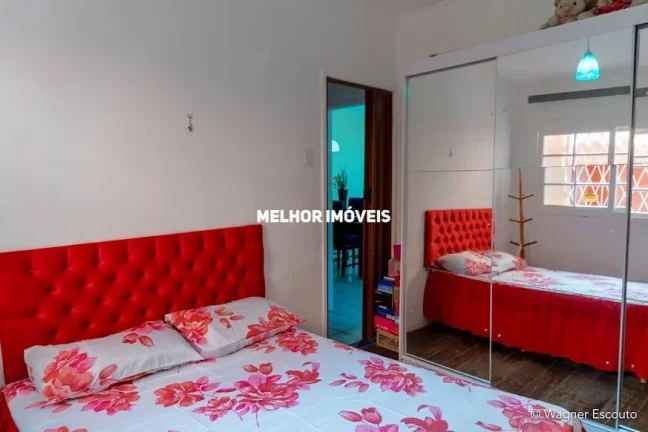 Imagem Casa com Edícula e Kitnet, totalmente mobiliada, localizada no bairro Teresópolis Porto Alegre - RS