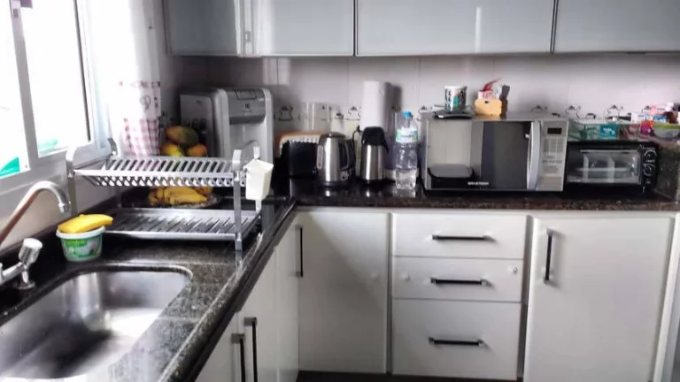 Imagem Sobrado com 243 m² 4 Suítes, 7 Vagas, Quintal com Churrasqueira