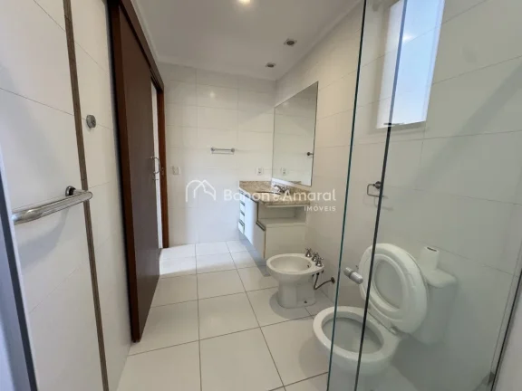 Imagem Este imóvel espaçoso oferece 153m² de área construída, garantindo conforto e amplitude em todos...