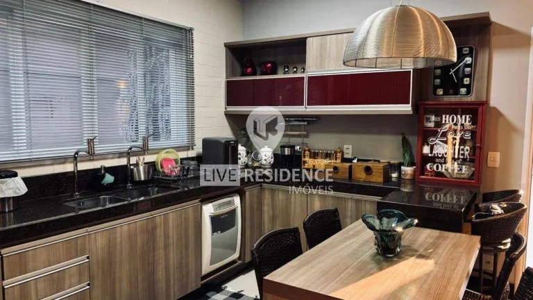 Imagem Casa Impecável à Venda - Santa Cruz | R$ 2.700.000