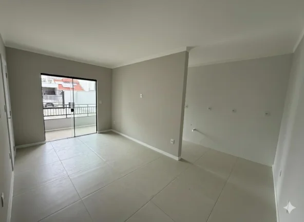 Imagem 02 Suítes, térreo com excelente padrão de acabamento e perto da Praia, esse apartamento em Gravatá, Navegantes. Adriano Carpes Imóveis Vende