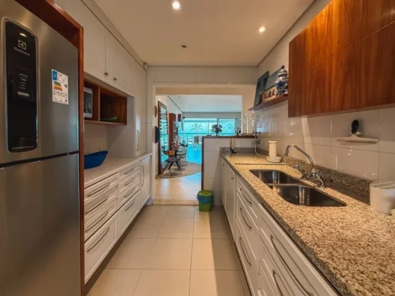 Imagem Imóvel de Luxo: Apartamento à Venda em Riviera de São Lourenço Módulo 07, 4 Quartos, 4 Suítes, 3 Salas, 4 Vagas, 214,52m².