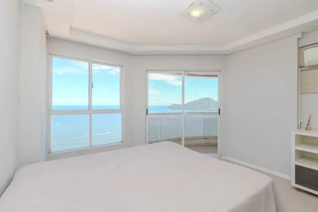 Imagem Cobertura triplex mobiliado com 5 suítes 3 vagas em Balneário Camboriú/SC