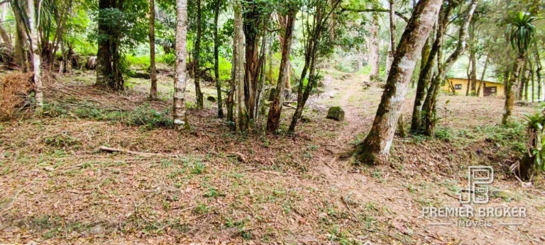 Imagem Terreno à venda, 1360 m² por R$ 175.000,00 - Albuquerque - Teresópolis/RJ