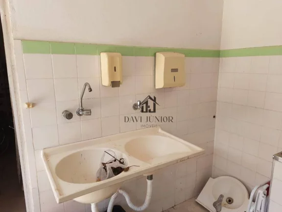 Imagem Casa com 3 dormitórios sendo 2 suítes à venda, 284 m² por R$ 690.000 - Vila Carvalho - Sorocaba/SP