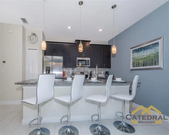 Imagem Casa com piscina totalmente mobiliada por US$550.000,00 (Dólar Americano) em Kissimmee - Flórida/EUA