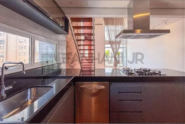 Imagem Venha conhecer o apartamento dos seus sonhos! Este incrível Loft Duplex está em excelente estado e possui características que vão te encantar. Ao ent