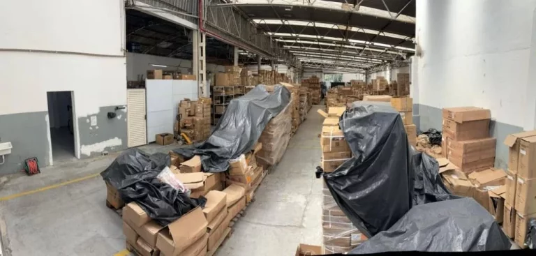 Imagem Galpão para alugar, 520 m² por R$ 9.763,00/mês - Vila Costa - Suzano/SP