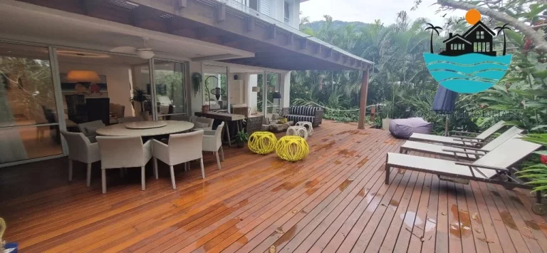 Imagem Raízes de Juquehy - Casa para Aluguel de Temporada - 4 suítes, acom. 10 pessoas, área gourmet coberta, Tênnis, piscina, sauna| Juquehy Imobiliária