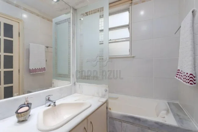 Imagem Copacabana - Residencial › Apartamento com 3 quarto(s) a Venda