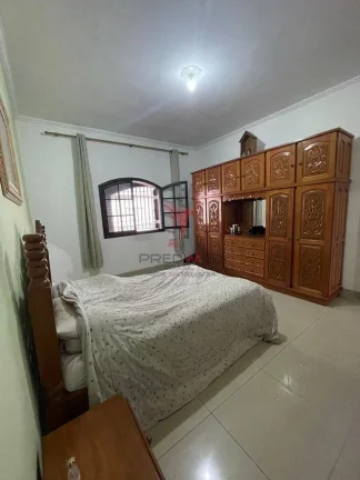 Imagem ...lt;br...gt;Linda casa localizada no Centro de Guaratinguet...aacute;, pr...oacute;xima a diversos...