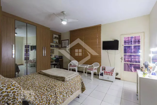 Imagem CASA TRIPLEX EM CONDOMÍNIO TAQUARA ACEITA FINANCIAMENTO BANCÁRIO