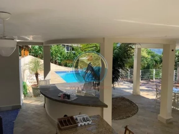 Imagem Magnífica Casa à Venda em Ubatuba-SP, Bairro Ponta Grossa - 4 Quartos, 3 Suítes, 2 Salas, 2 Banheiros, 5 Vagas de Garagem, 437m².