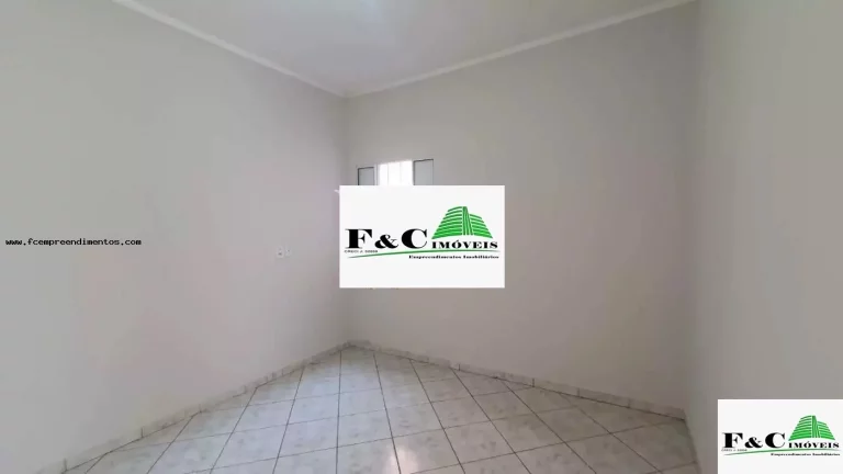 Imagem Casa para Locação em Limeira, Vila Esteves, 2 dormitórios, 1 banheiro, 3 vagas