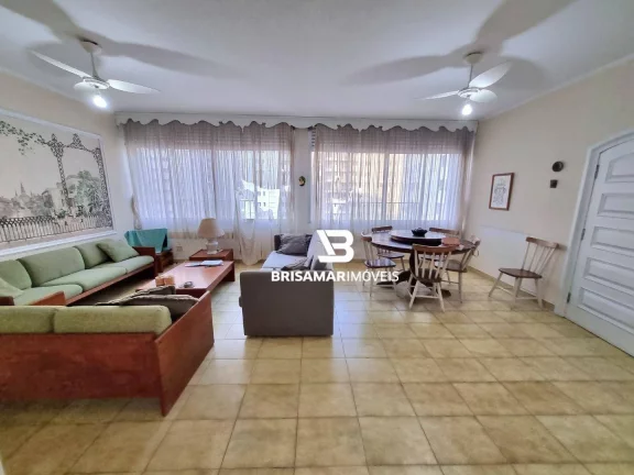 Imagem PITANGUEIRAS- UMA QUADRA DO MAR , AMPLO APARTAMENTO , GARAGEM DEMARCADA NO PRÉDIO.