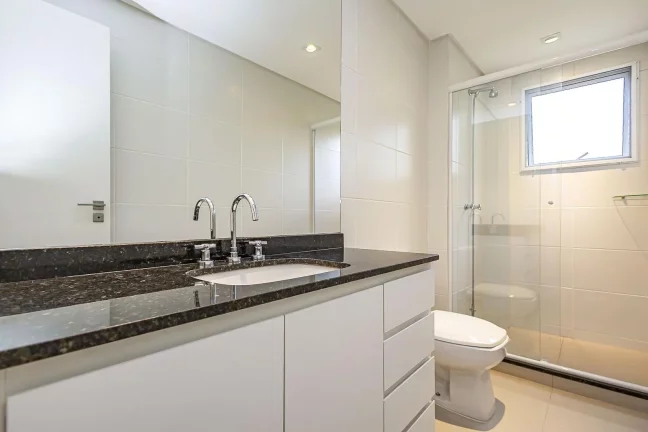 Imagem Apartamento com três quartos no Mossunguê