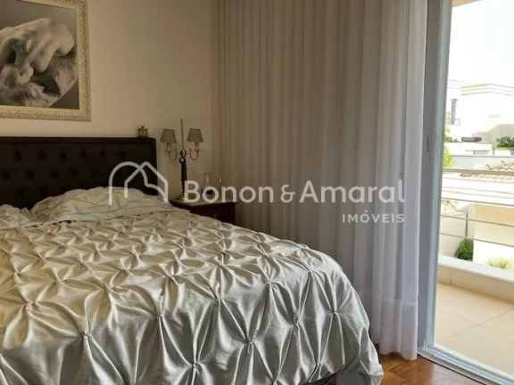 Imagem Ampla residência, muita luz natural, cômodos grandes, funcionalidade
483m² área construída em u...